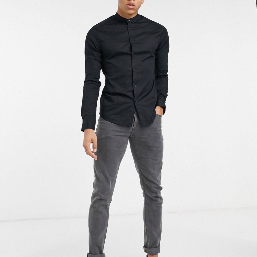 New look. black shirt